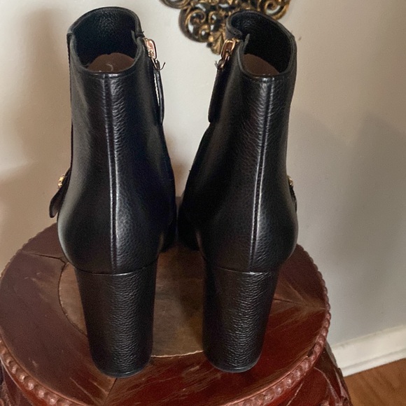 KATE SPADE Thatcher Twistlock Mini Pebble Leather Ankle black Boots SIZE 10 B ๐ค๐ค - Picture 4 of 12